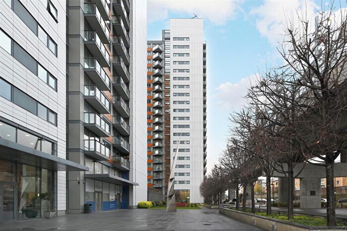 1 Bedroom Flat To Rent In Proton Tower, Canary Wharf, E14