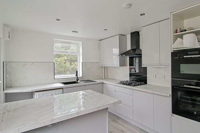 1 Bedroom Flat To Rent In Chingford, E4