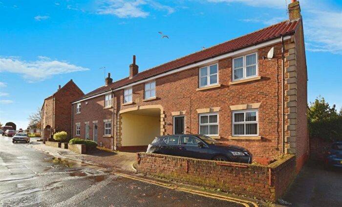 3 Bedroom End Of Terrace House For Sale In Market Hill, Hull, HU12