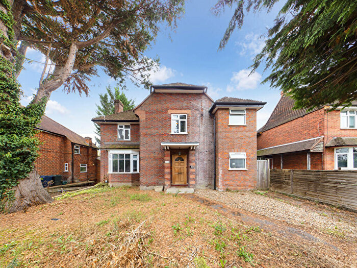 4 Bedroom Detached House For Sale In West Wycombe Road, High Wycombe, Buckinghamshire, HP12