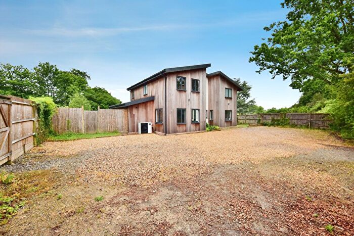 4 Bedroom Detached House For Sale In Amsbury Road, Maidstone, ME15