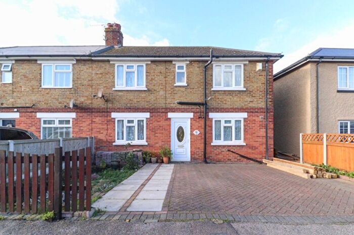 3 Bedroom Semi Detached House For Sale In Brooke Avenue, Margate, Kent, CT9