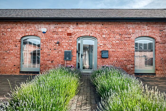 3 Bedroom Barn Conversion For Sale In Netherstead Court Morton Bagot, Morton Bagot, B80