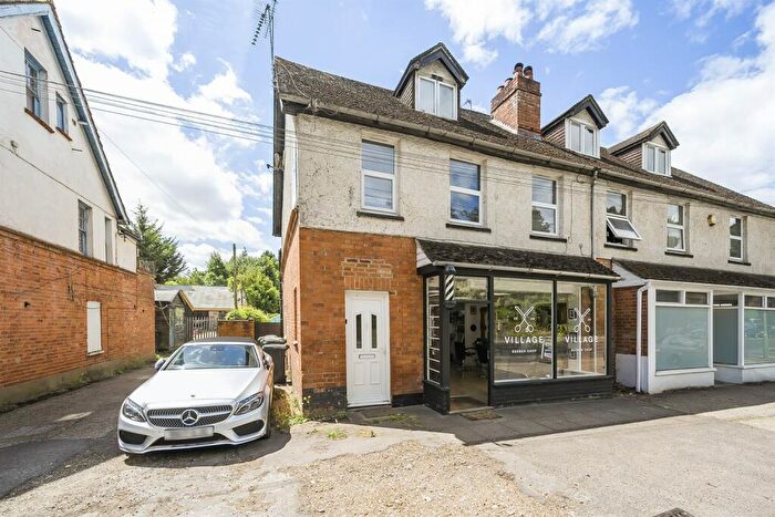 2 Bedroom Apartment To Rent In Sonning Common, Reading, RG4