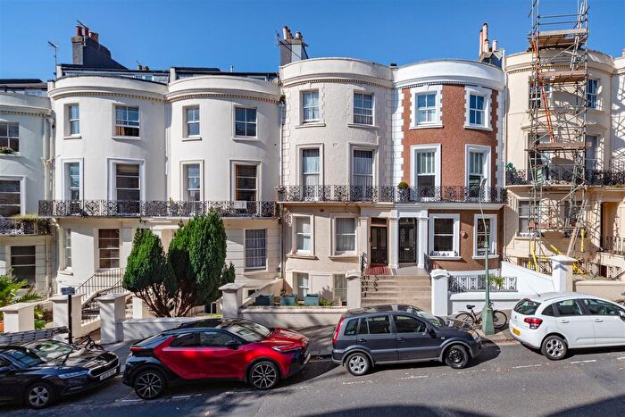2 Bedroom Flat For Sale In Brunswick Road, Hove, BN3