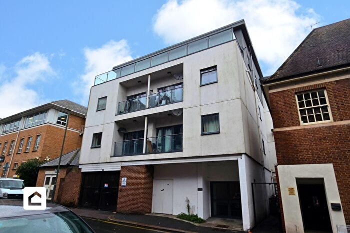 2 Bedroom Apartment To Rent In Clarendon Road, Redhill, Surrey, RH1