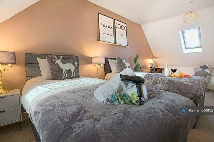 4 Bedroom Terraced House To Rent In Fonda Meadows, Milton Keynes, MK4