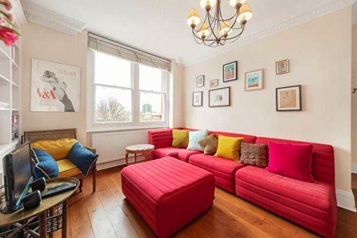 1 Bedroom Apartment To Rent In Baker Street, Marylebone, London, NW1