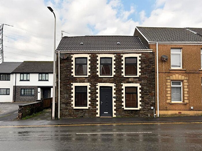 2 Bedroom End Terrace House For Sale In Llandafen Road, Llanelli, SA14