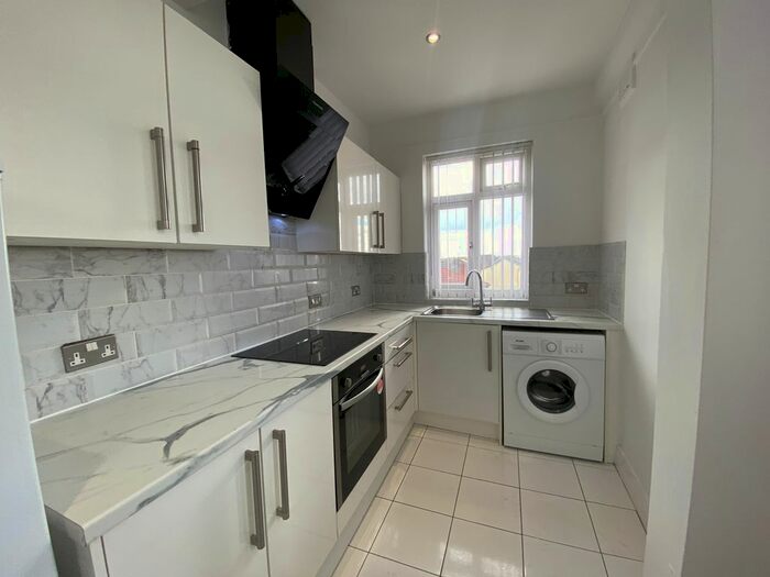 2 Bedroom Flat To Rent In Edge Grove, Liverpool, L7