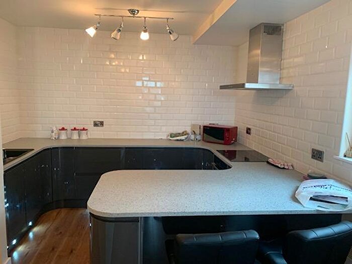 2 Bedroom Apartment To Rent In The Aspect, Queen Street, Cardiff, CF10