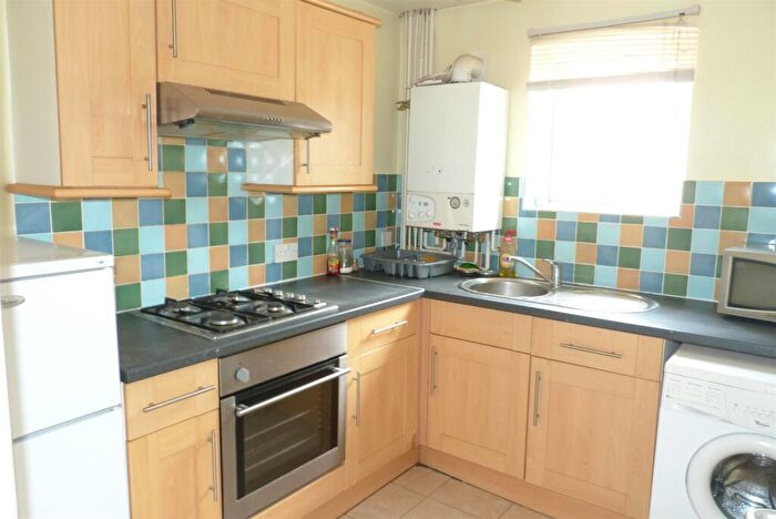 1 Bedroom Flat To Rent In Minister Street, Cathays, CF24