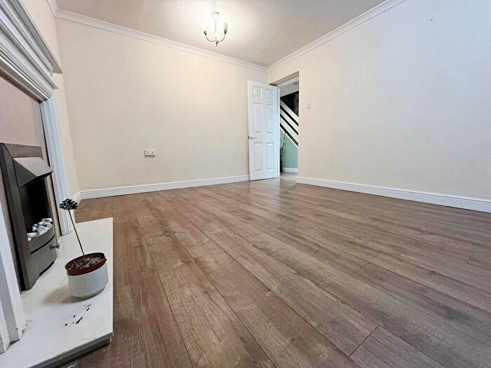 2 Bedroom House To Rent In Ascot Crescent, Stevenage, SG1