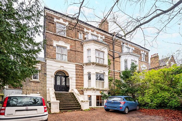 2 Bedroom Flat To Rent In Wickham Road, Brockley, London, SE4
