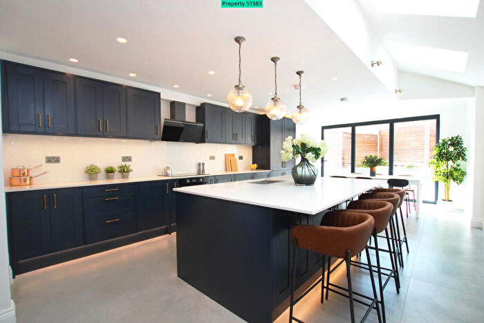 6 Bedroom Terraced House To Rent In Everthorpe Road, London, SE15