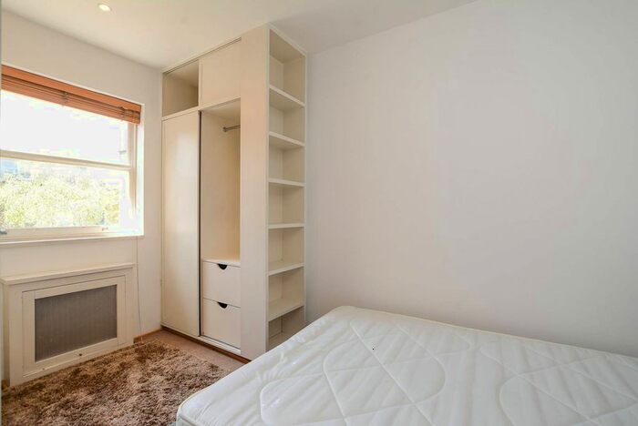 2 Bedroom Flat To Rent In Westgate Terrace, Chelsea, London, SW10