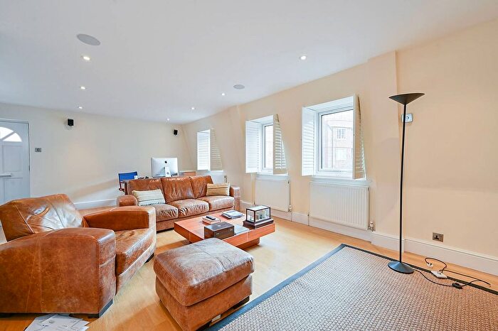 2 Bedroom Flat For Sale In Watchfield Court, Chiswick, London, W4