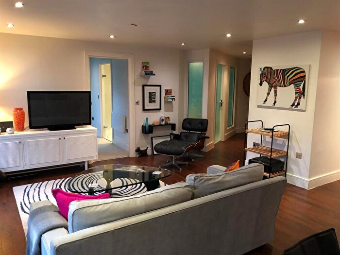2 Bedroom Apartment For Sale In The Ropewalk, Nottingham, NG1