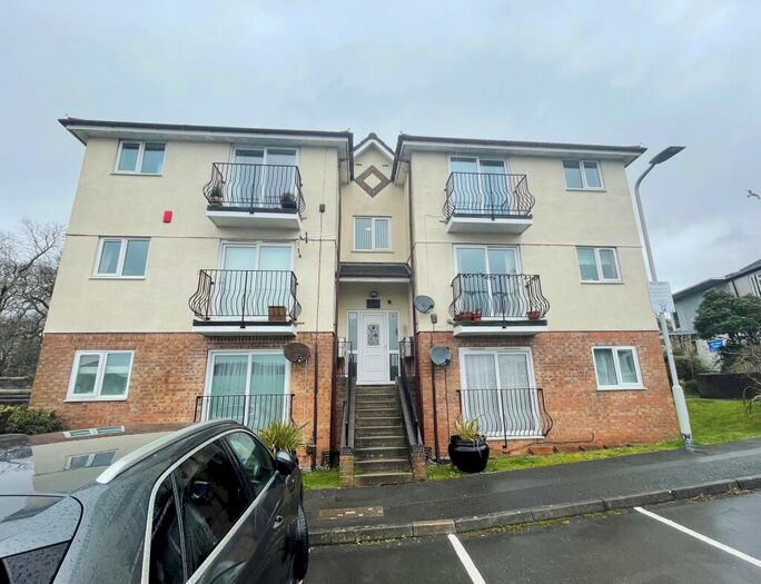 2 Bedroom Flat To Rent In White Friars Lane, St Judes, Plymouth, PL4