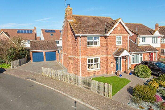 4 Bedroom Detached House For Sale In Honeysuckle Way, Herne Bay, CT6