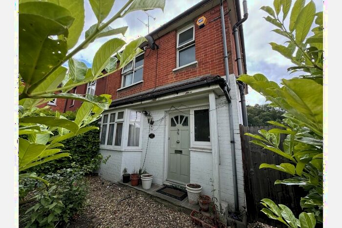 3 Bedroom End Of Terrace House To Rent In Triggs Lane, Woking, GU21