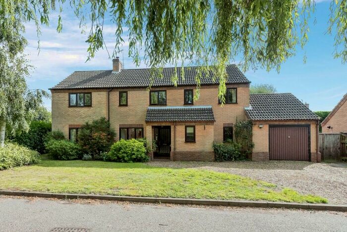 4 Bedroom Detached House For Sale In The Meadows, IP30