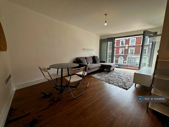 2 Bedroom Flat To Rent In Kingsland High Street, London, E8