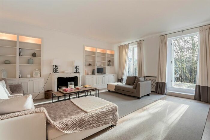 2 Bedroom Flat To Rent In Gledhow Gardens, London, SW5