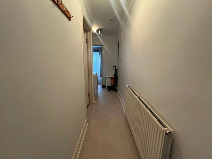 2 Bedroom Apartment To Rent In Faber Gardens, London, NW4