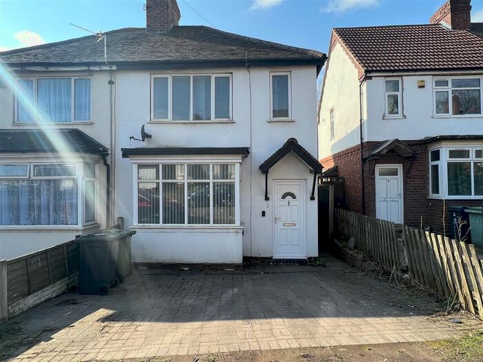 3 Bedroom Semi-Detached House To Rent In Follyhouse Lane, Walsall, WS1