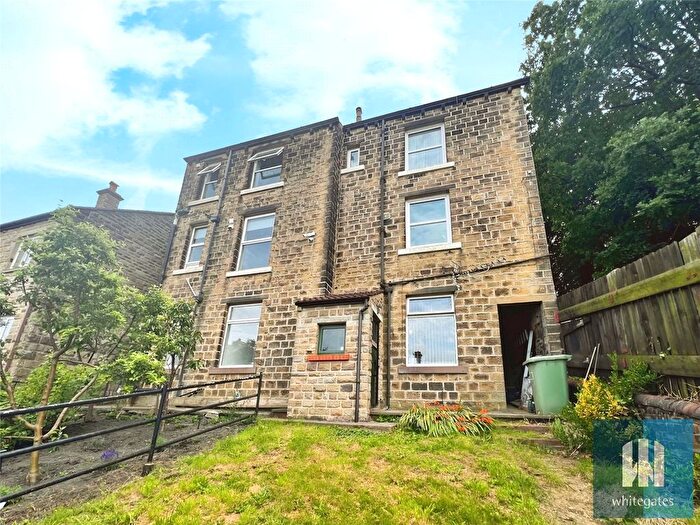 1 Bedroom Flat To Rent In Royds Avenue, Linthwaite, Huddersfield, HD7