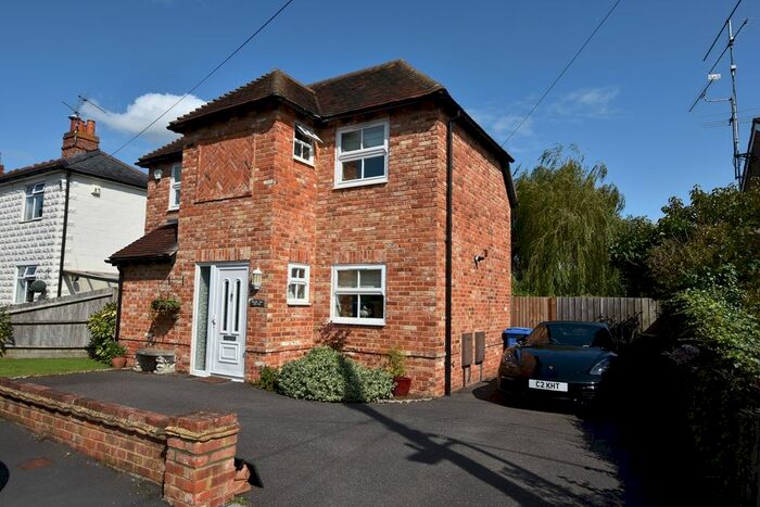 2 Bedroom Detached House To Rent In Rose Hill, Binfield, RG42