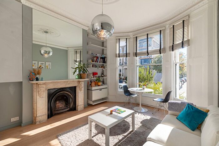 1 Bedroom Flat To Rent In Bonchurch Road, Ladbroke Grove, W10