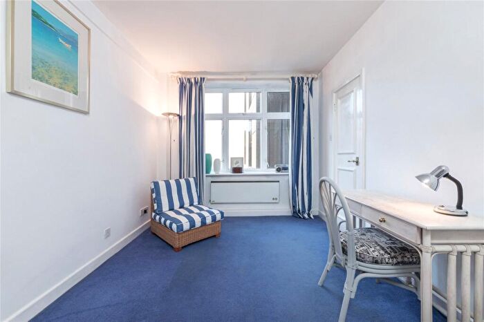 Flat To Rent In Cliffords Inn, Fetter Lane, EC4A