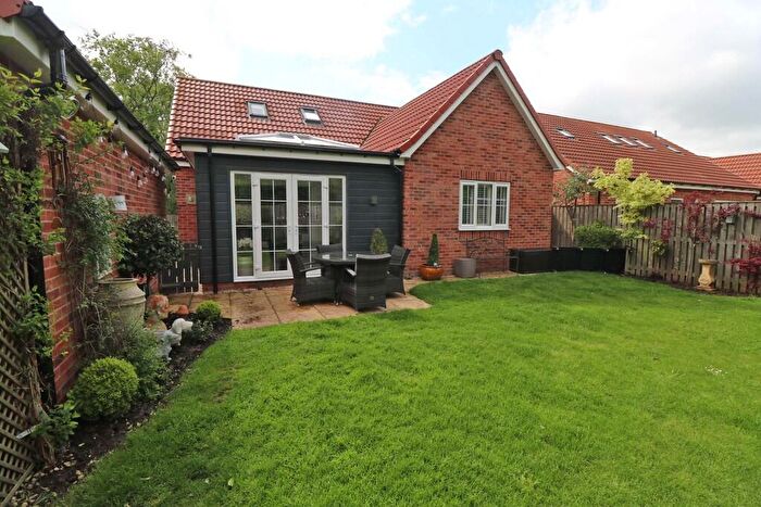 3 Bedroom Bungalow For Sale In Christophers Meadow, West Butterwick, DN17