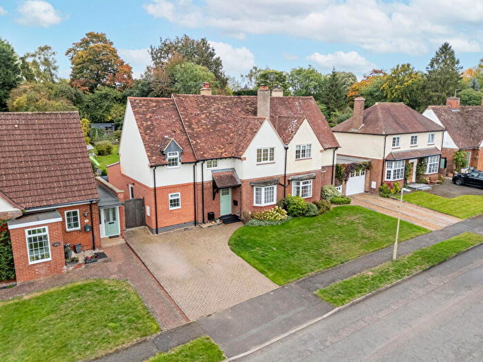 4 Bedroom Semi-Detached House For Sale In East Carlton Park, Market Harborough, Leicestershire, LE16