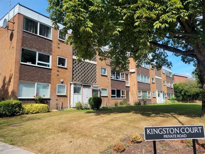 2 Bedroom Flat To Rent In Kingston Court, Lichfield Road, Sutton Coldfield, B74