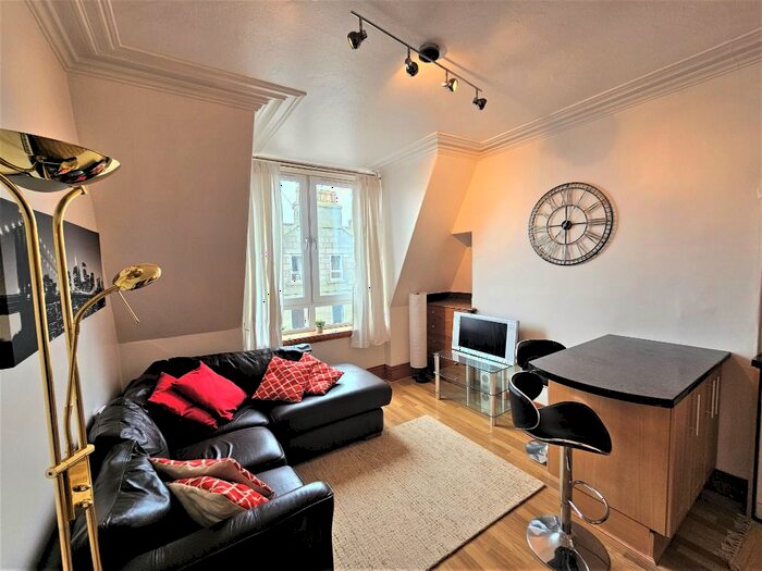 2 Bedroom Flat To Rent In Urquhart Road, City Centre, Aberdeen, AB24