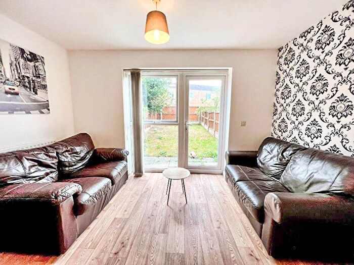 4 Bedroom Terraced House To Rent In Haymarket Street, Grove Village, Manchester, M13