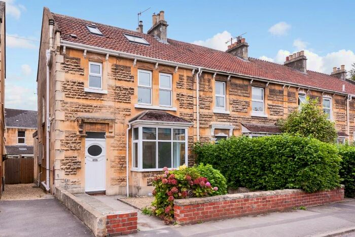 5 Bedroom Terraced House To Rent In Canterbury Road, Bath, BA2