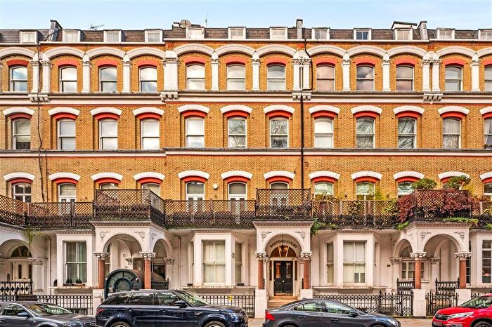 1 Bedroom Flat For Sale In Old Brompton Road, Earls Court, SW5