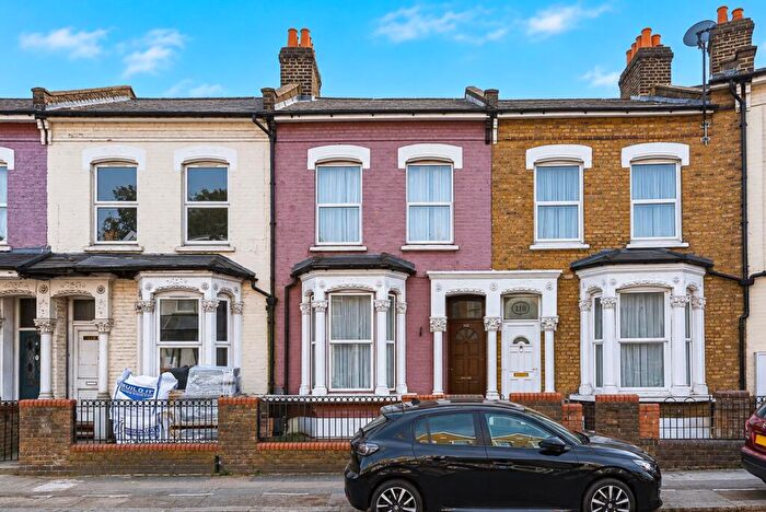 3 Bedroom Terraced House For Sale In Hornsey Park Road, London, N8