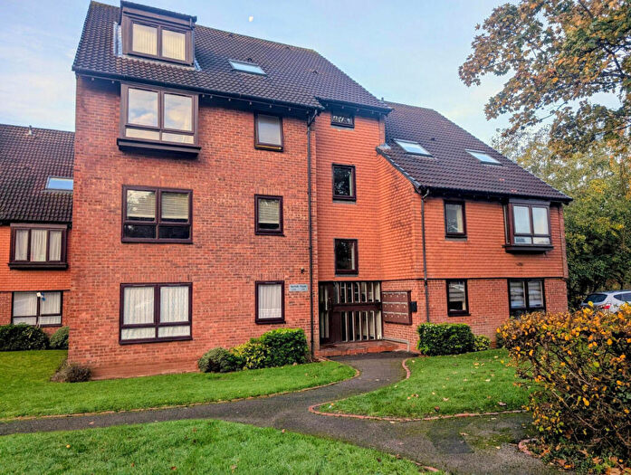 2 Bedroom Apartment To Rent In Baldwin Road, Birmingham, B30