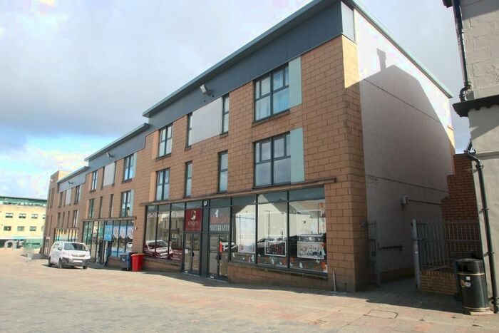 2 Bedroom Flat To Rent In Castle Street, Hamilton, South Lanarkshire, ML3