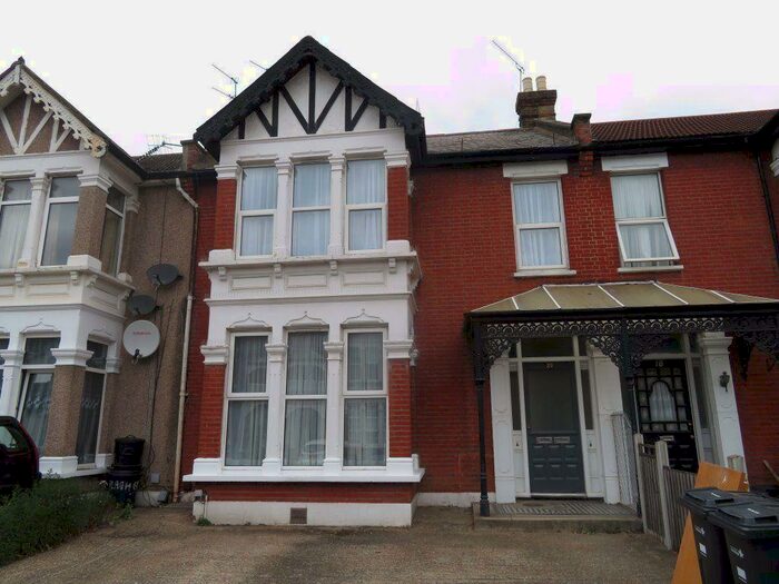 2 Bedroom Flat To Rent In Ilford, IG1