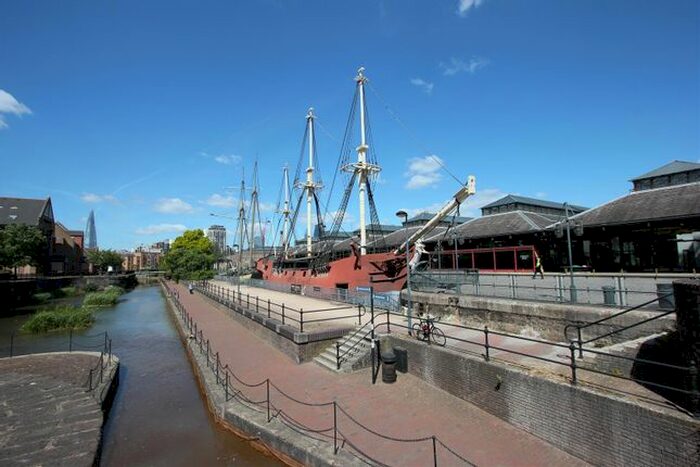 2 Bedroom Flat To Rent In Kingsley Mews, Wapping Lane, Wapping, E1W