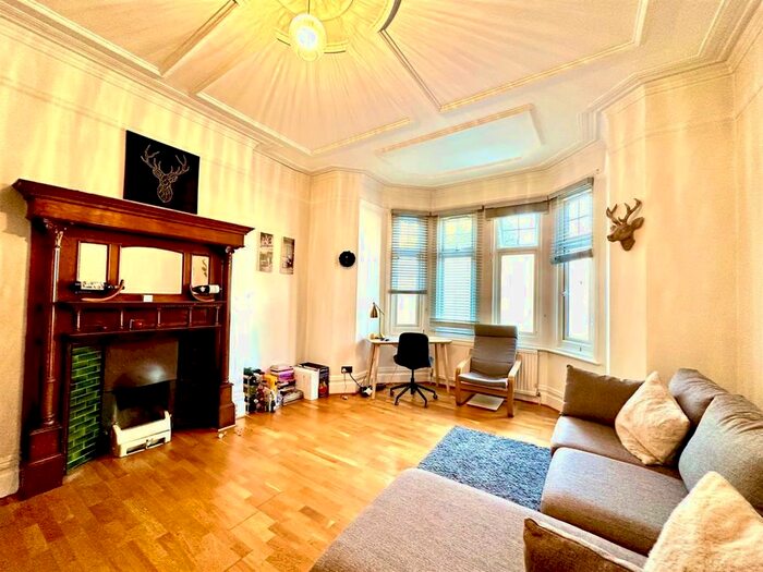 1 Bedroom Flat To Rent In Oakley Avenue, London, W5