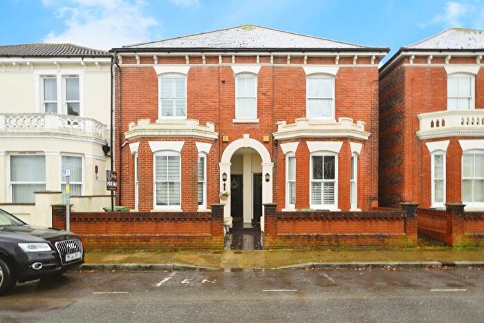 4 Bedroom Semi Detached House For Sale In Cavendish Road, Southsea, PO5