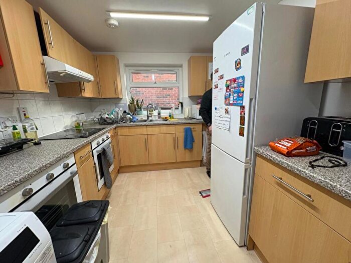 6 Bedroom Semi-Detached House To Rent In Pretoria Road, Canterbury, CT1