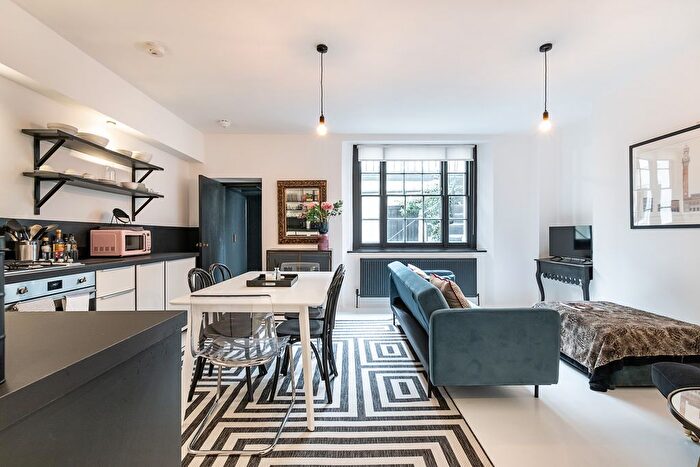 2 Bedroom Flat For Sale In St. George's Drive, London, SW1V